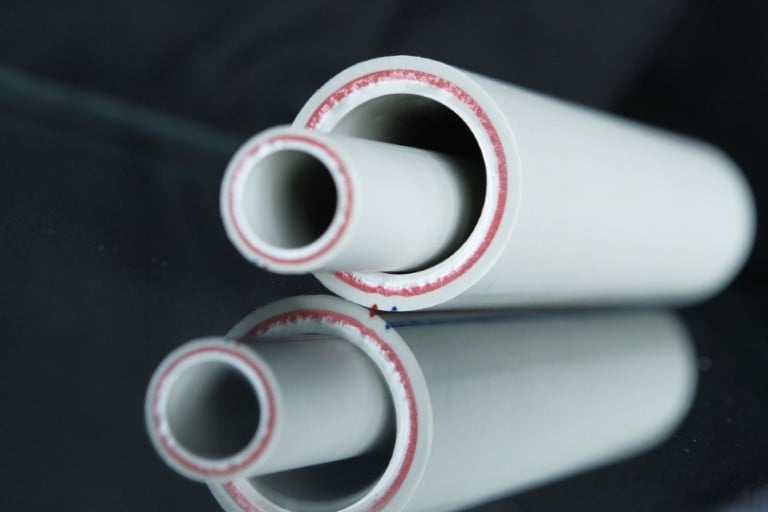Пластиковые канализационные трубы и фитинги размеры и другие параметры